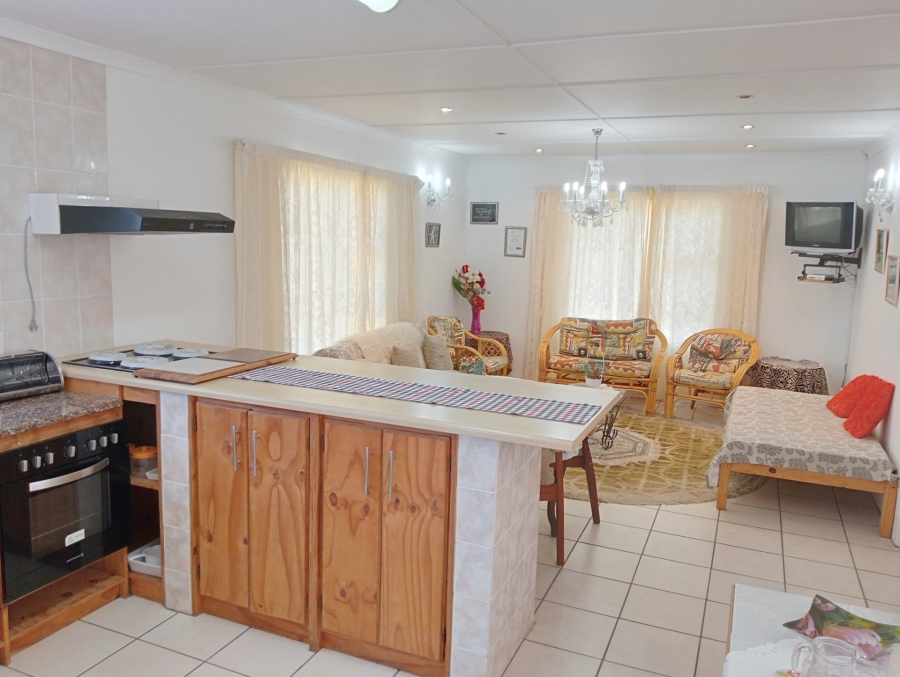 4 Bedroom Property for Sale in Struisbaai Western Cape